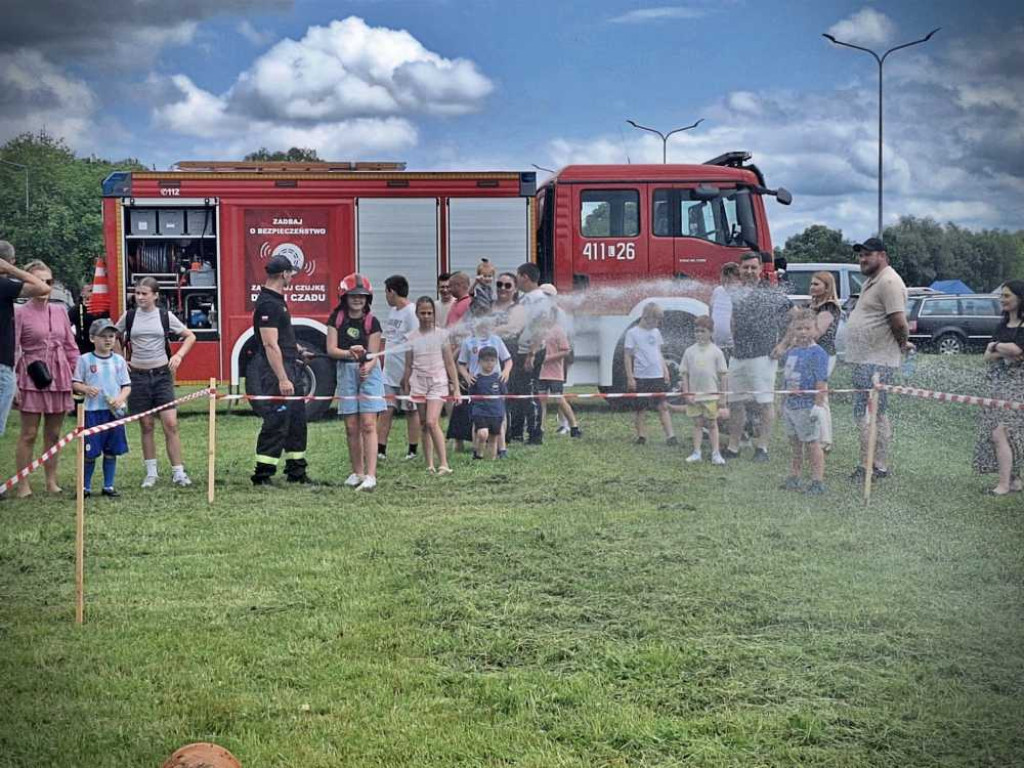 Hrubieszów: Mundurowy Dzień Dziecka - piana party na HOSiR [ZDJĘCIA]