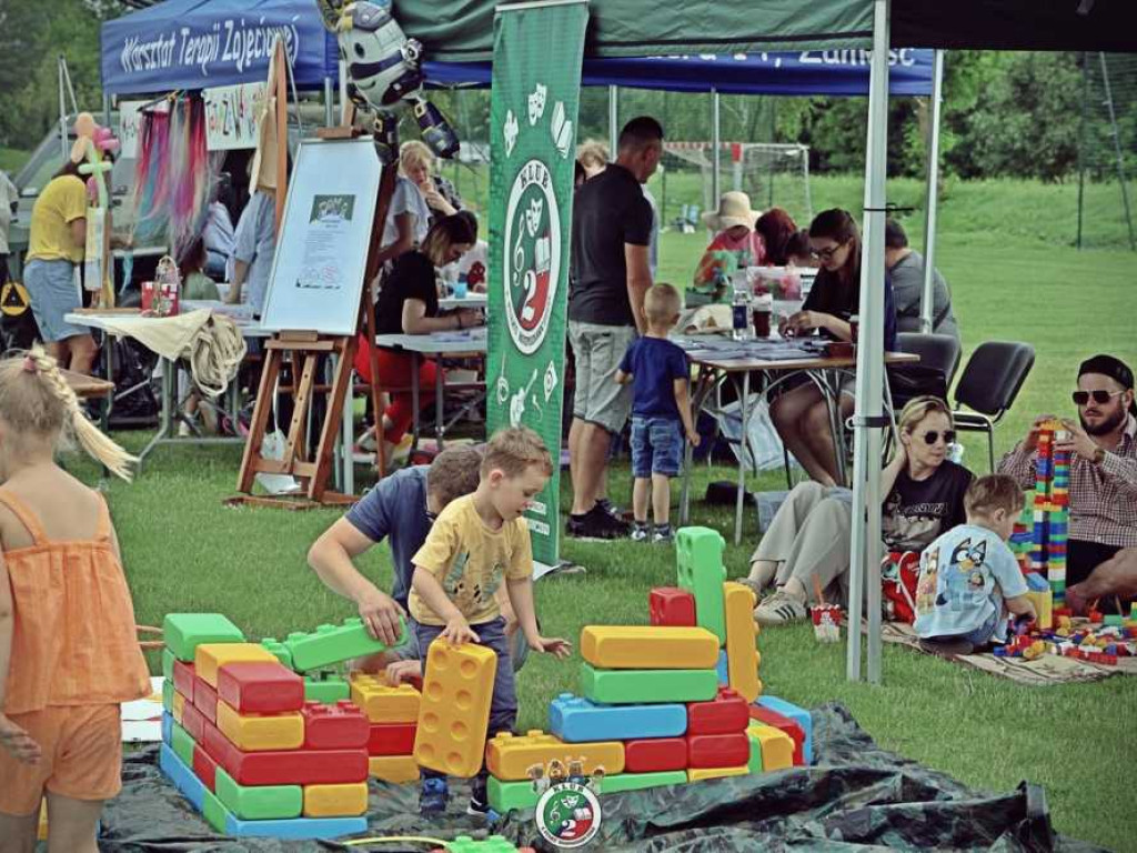 Hrubieszów: Mundurowy Dzień Dziecka - piana party na HOSiR [ZDJĘCIA]