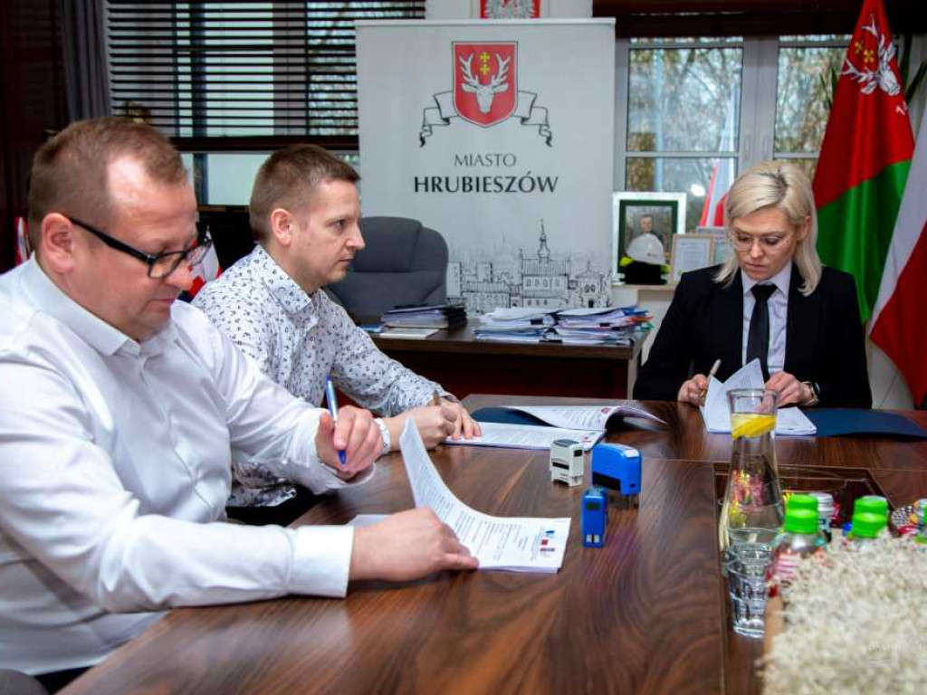 Nowoczesny monitoring miejski w Hrubieszowie - inwestycja dla bezpieczeństwa mieszkańców [ZDJĘCIA]