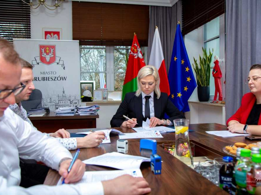 Nowoczesny monitoring miejski w Hrubieszowie - inwestycja dla bezpieczeństwa mieszkańców [ZDJĘCIA]