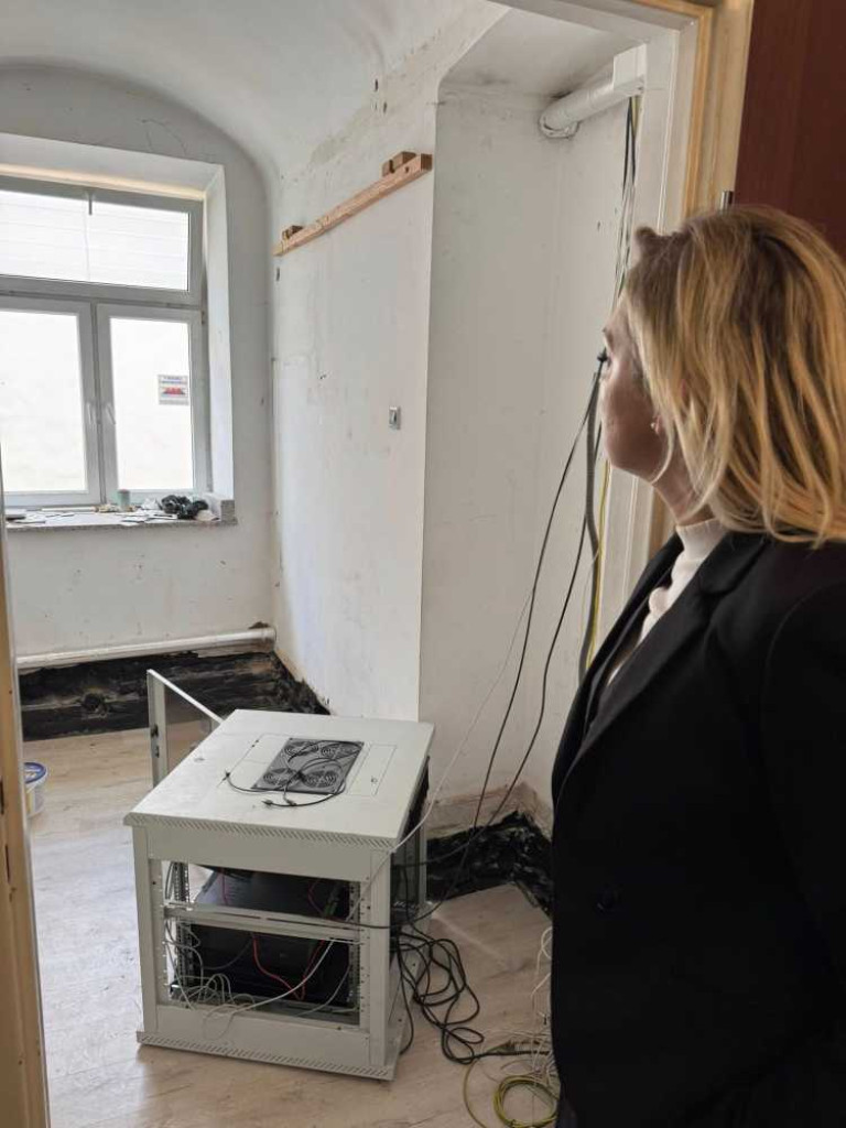 Nowoczesny monitoring miejski w Hrubieszowie - inwestycja dla bezpieczeństwa mieszkańców [ZDJĘCIA]