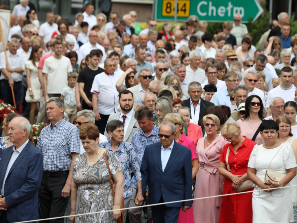 Hrubieszów: Procesja Bożego Ciała w parafiach św. Mikołaja i św. Stanisława Kostki [ZDJĘCIA]
