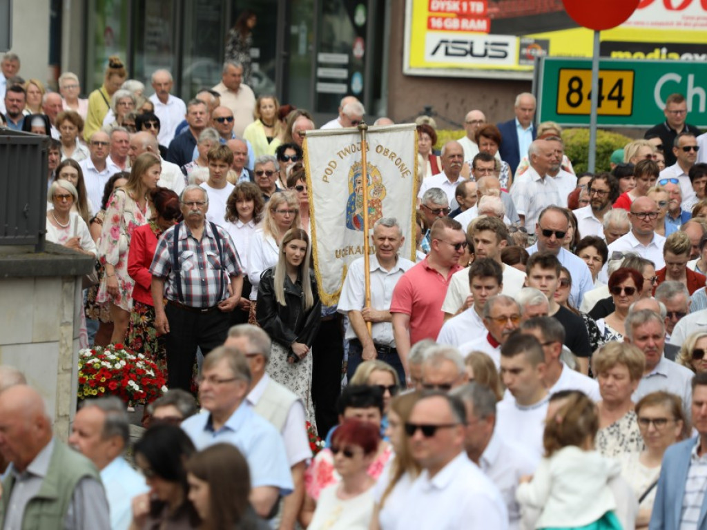 Hrubieszów: Procesja Bożego Ciała w parafiach św. Mikołaja i św. Stanisława Kostki [ZDJĘCIA]