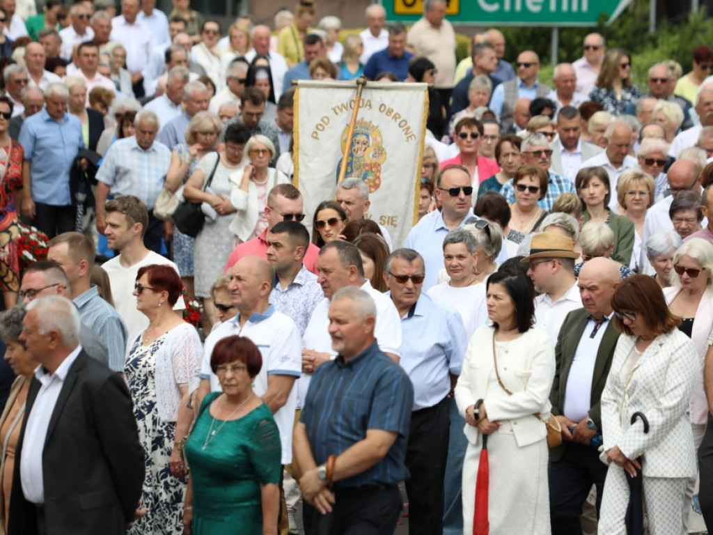 Hrubieszów: Procesja Bożego Ciała w parafiach św. Mikołaja i św. Stanisława Kostki [ZDJĘCIA]