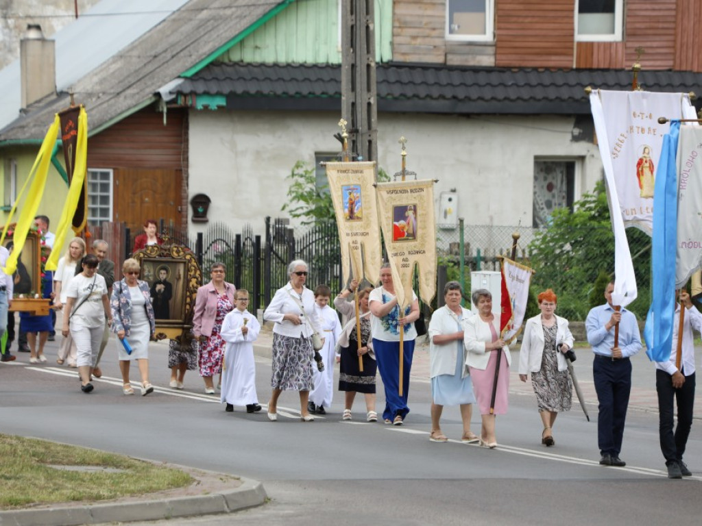 Hrubieszów: Procesja Bożego Ciała w parafiach św. Mikołaja i św. Stanisława Kostki [ZDJĘCIA]