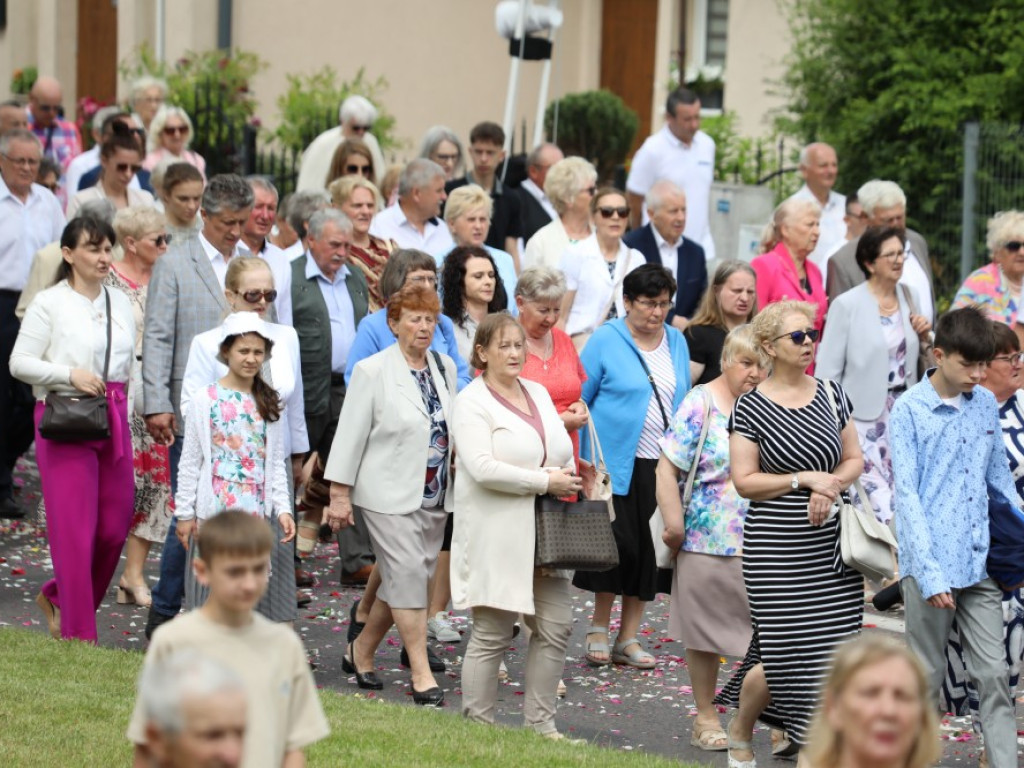 Hrubieszów: Procesja Bożego Ciała w parafiach św. Mikołaja i św. Stanisława Kostki [ZDJĘCIA]