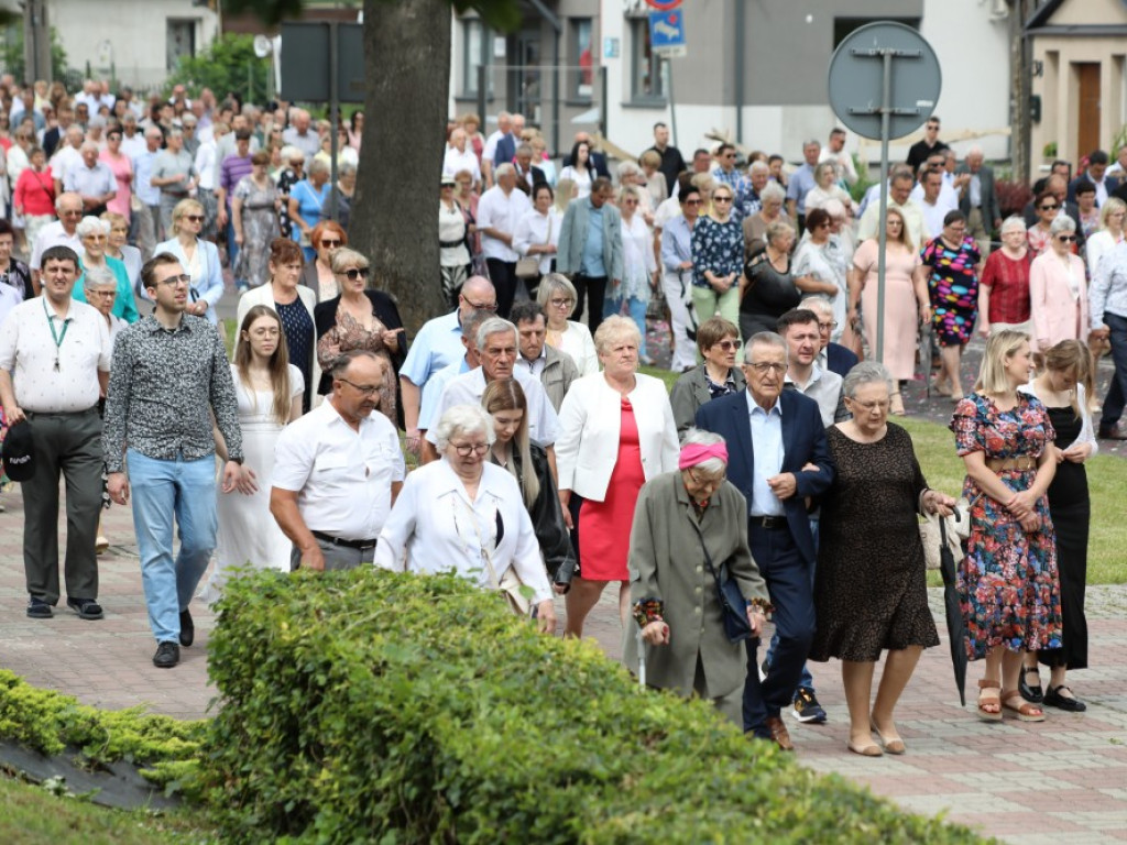 Hrubieszów: Procesja Bożego Ciała w parafiach św. Mikołaja i św. Stanisława Kostki [ZDJĘCIA]