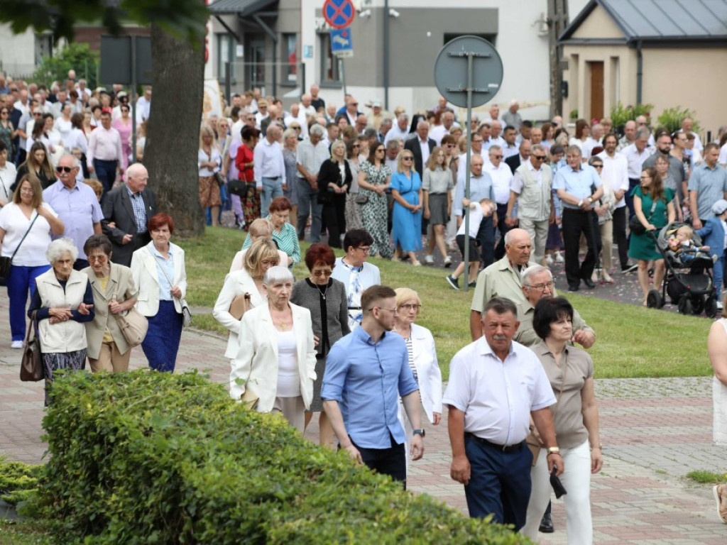 Hrubieszów: Procesja Bożego Ciała w parafiach św. Mikołaja i św. Stanisława Kostki [ZDJĘCIA]