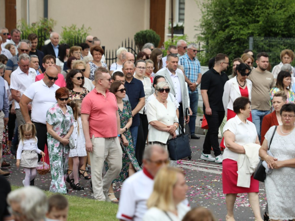Hrubieszów: Procesja Bożego Ciała w parafiach św. Mikołaja i św. Stanisława Kostki [ZDJĘCIA]