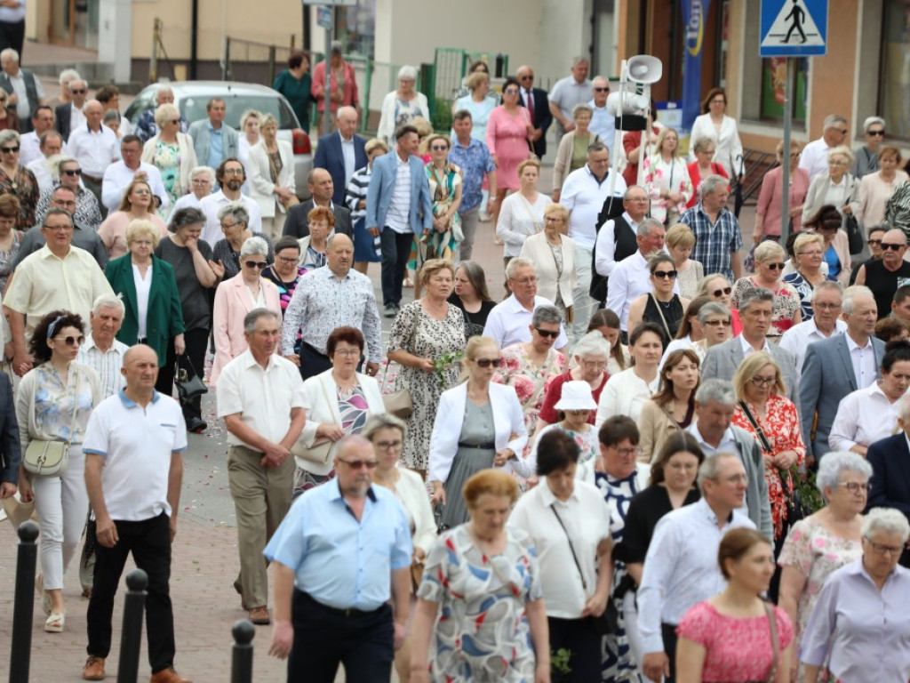 Hrubieszów: Procesja Bożego Ciała w parafiach św. Mikołaja i św. Stanisława Kostki [ZDJĘCIA]