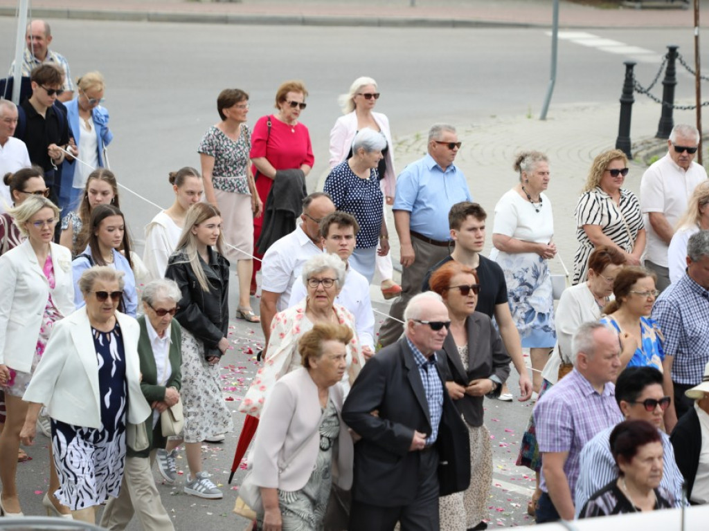 Hrubieszów: Procesja Bożego Ciała w parafiach św. Mikołaja i św. Stanisława Kostki [ZDJĘCIA]