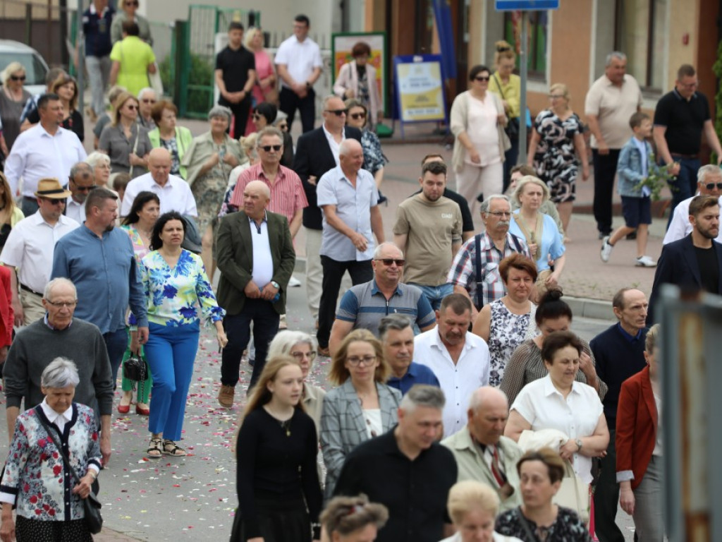 Hrubieszów: Procesja Bożego Ciała w parafiach św. Mikołaja i św. Stanisława Kostki [ZDJĘCIA]
