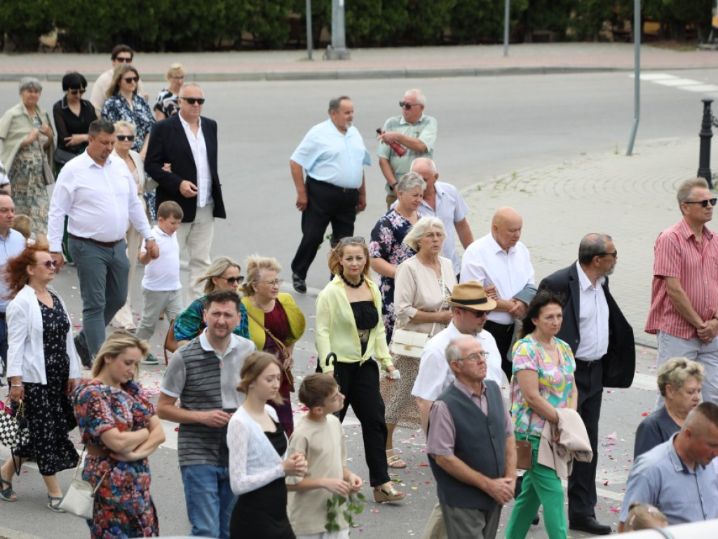 Hrubieszów: Procesja Bożego Ciała w parafiach św. Mikołaja i św. Stanisława Kostki [ZDJĘCIA]
