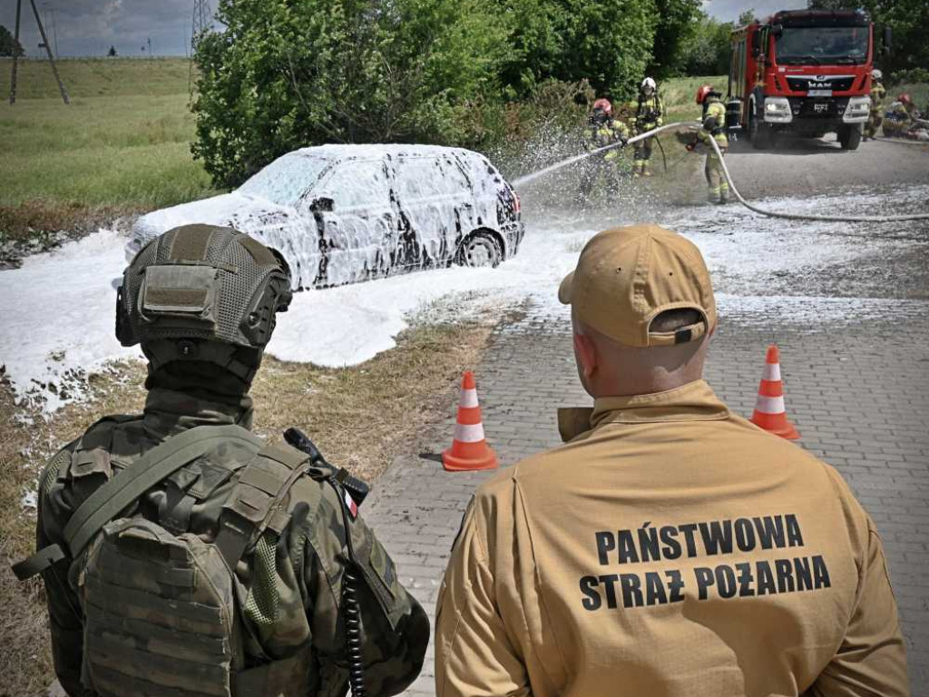 Hrubieszów: Dywersanci, pożar i awaria - służby w akcji [ZDJĘCIA]