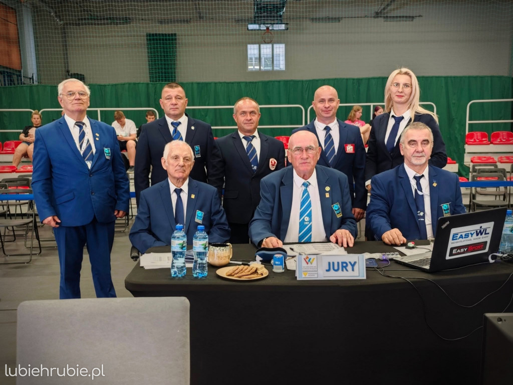 Wiktoria Krupińska z medalem OOM