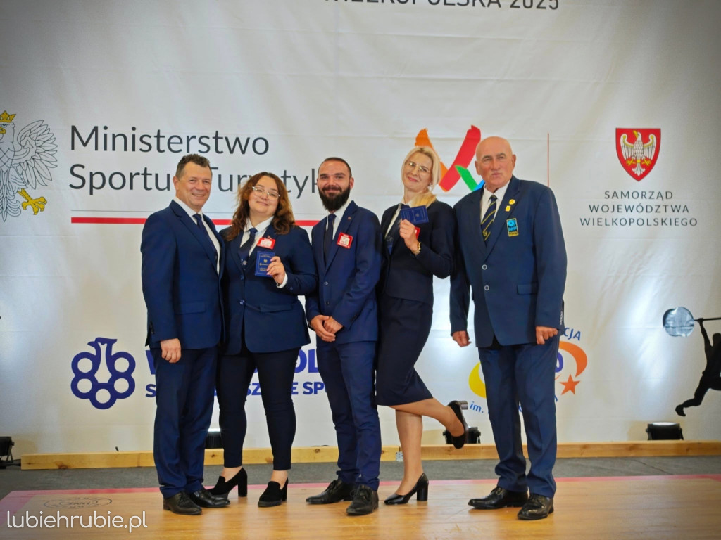 Wiktoria Krupińska z medalem OOM