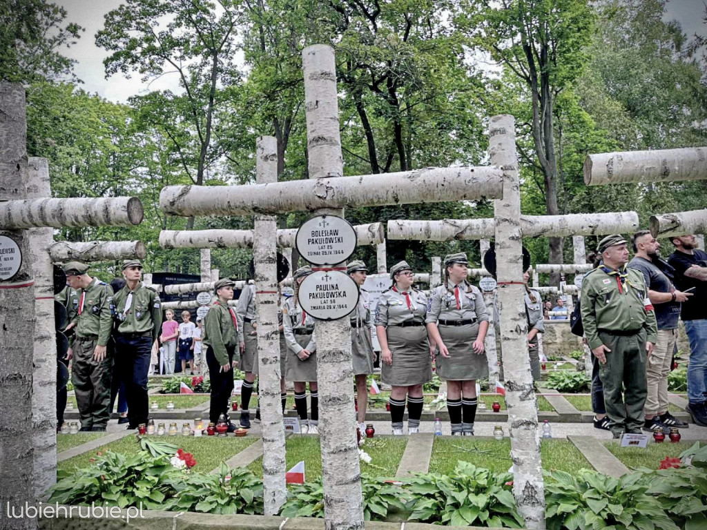 Harcerze uczcili powstańców w Warszawie