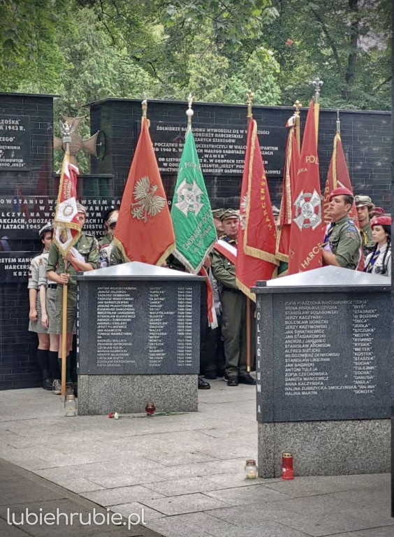 Harcerze uczcili powstańców w Warszawie