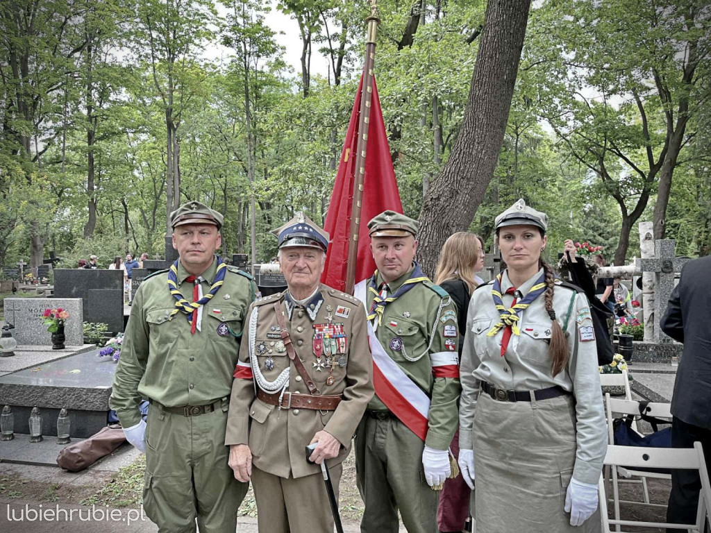 Harcerze uczcili powstańców w Warszawie