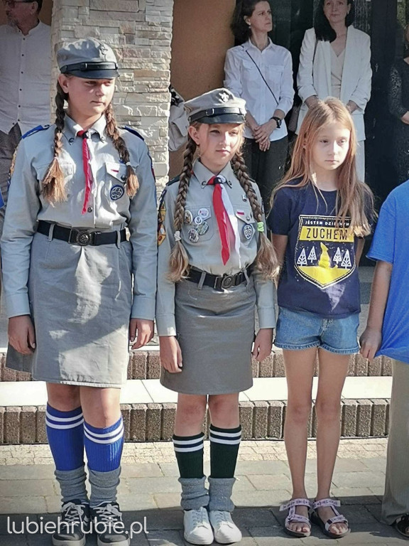 Harcerze uczcili powstańców w Warszawie