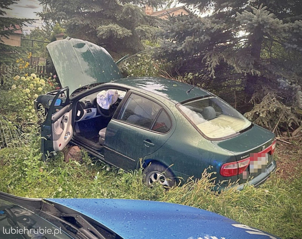 Pijany wjechał w ogrodzenie