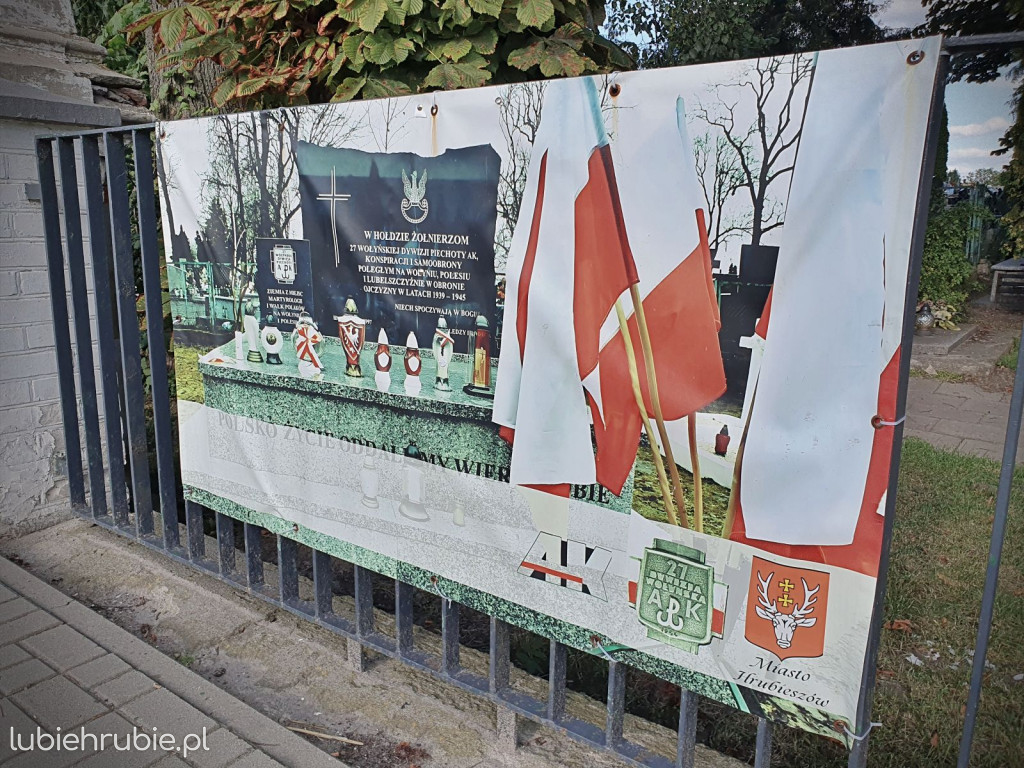 Pomnik w hołdzie żołnierzom 27WDPAK