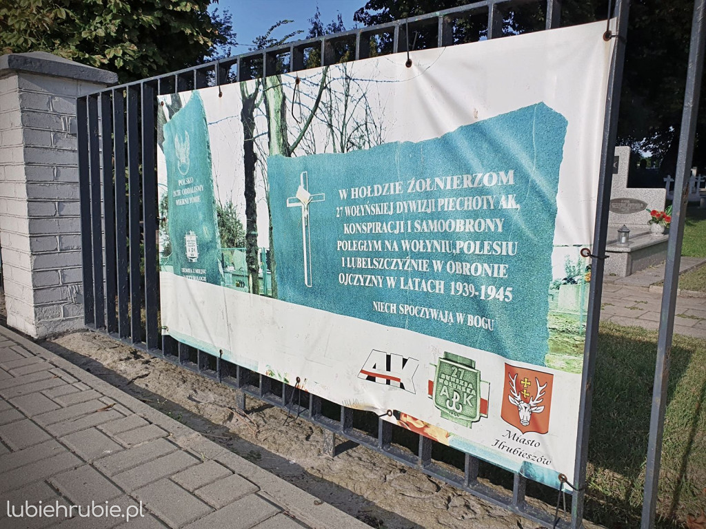 Pomnik w hołdzie żołnierzom 27WDPAK
