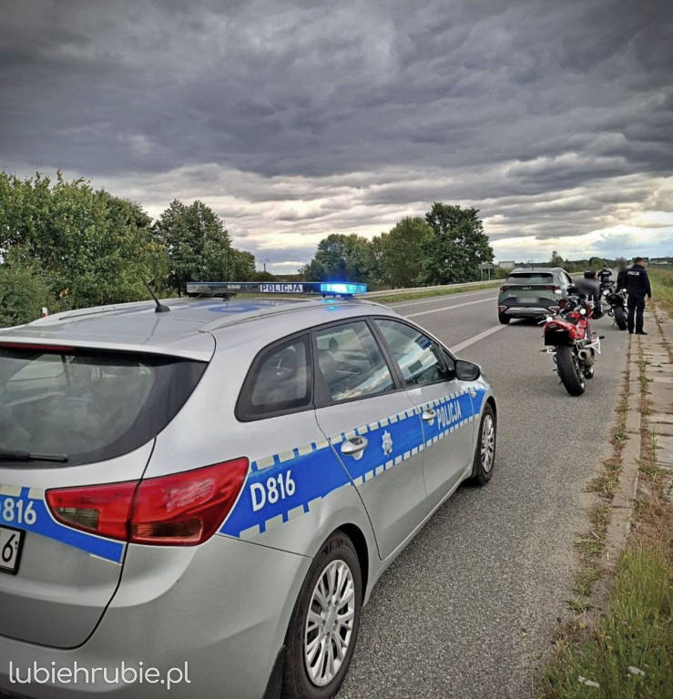 Brawurowa jazda motocyklisty