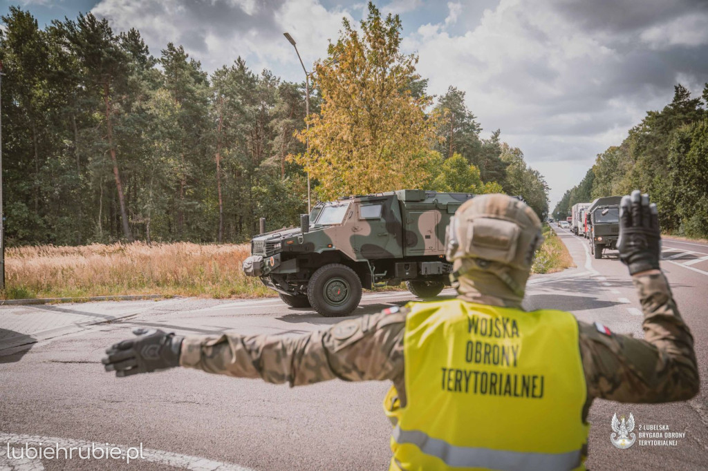 Wzmożony ruch wojsk na drogach