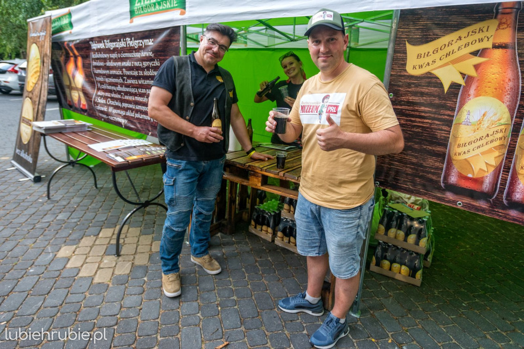 Maluchy, Syrenki i Warszawy na ulicach Zamościa