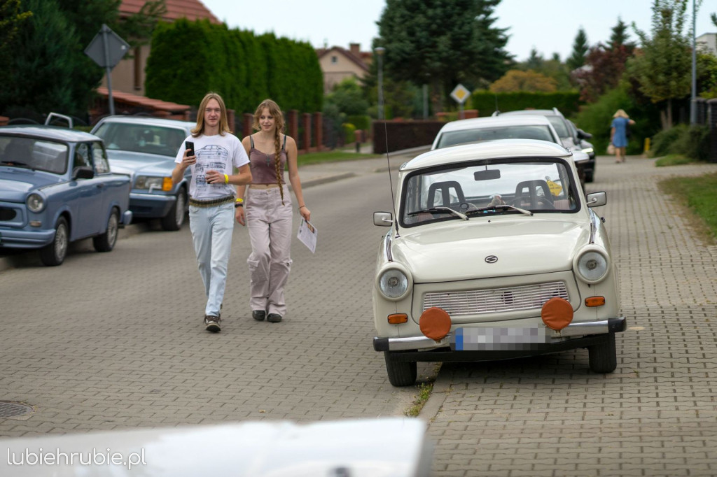 Maluchy, Syrenki i Warszawy na ulicach Zamościa