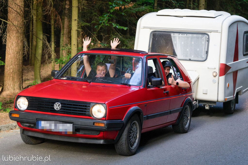 Maluchy, Syrenki i Warszawy na ulicach Zamościa