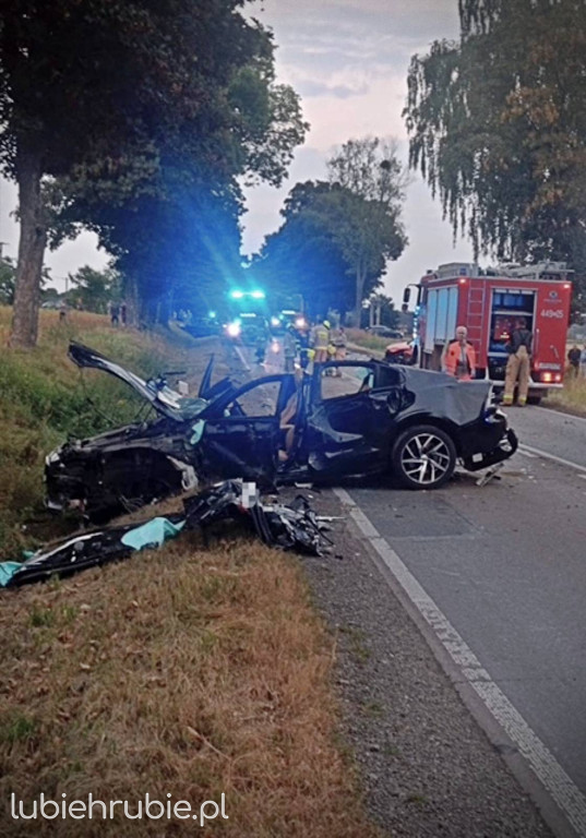 Dwie osoby ranne w wypadku na DK-74