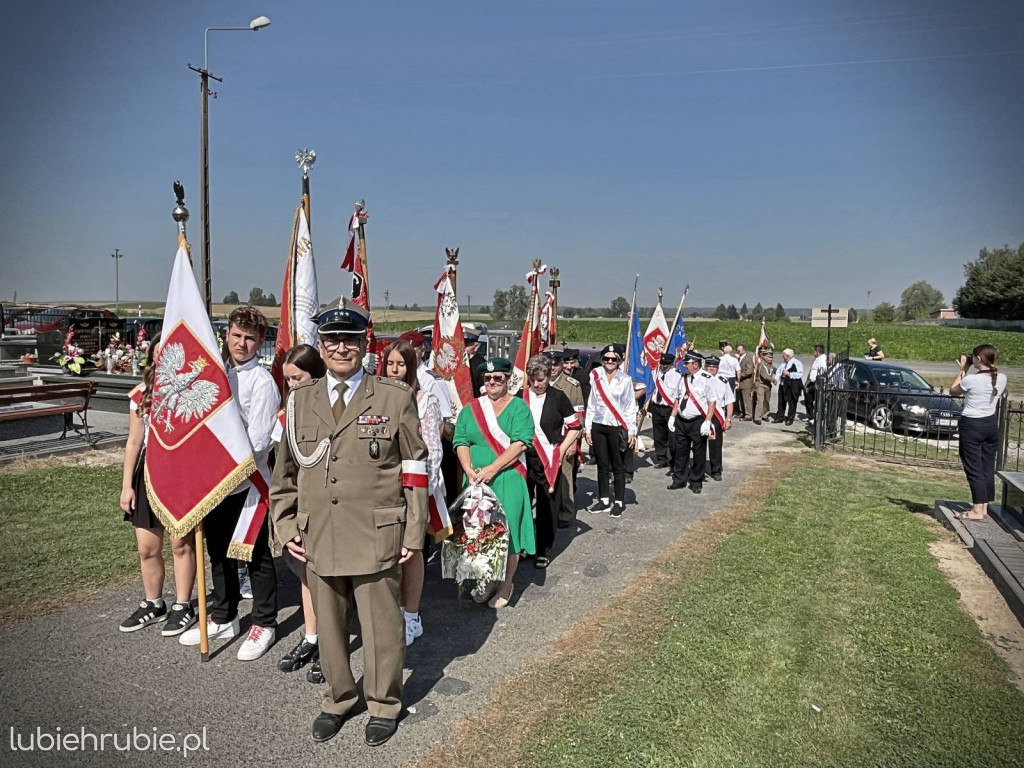 Uroczystości patriotyczne w Trzeszczanach