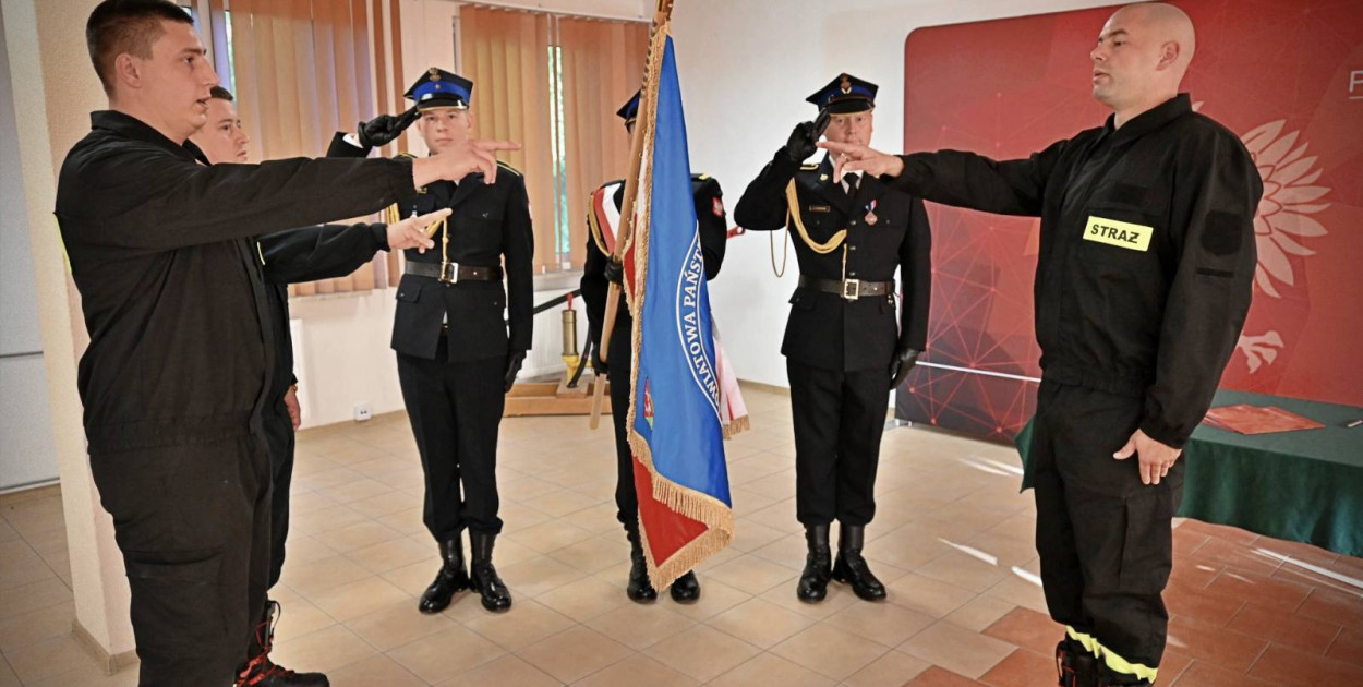 Uroczyste ślubowanie strażaków