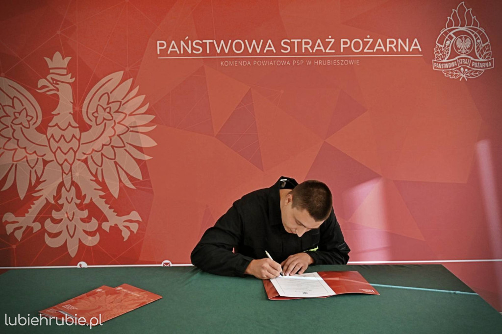 Uroczyste ślubowanie strażaków