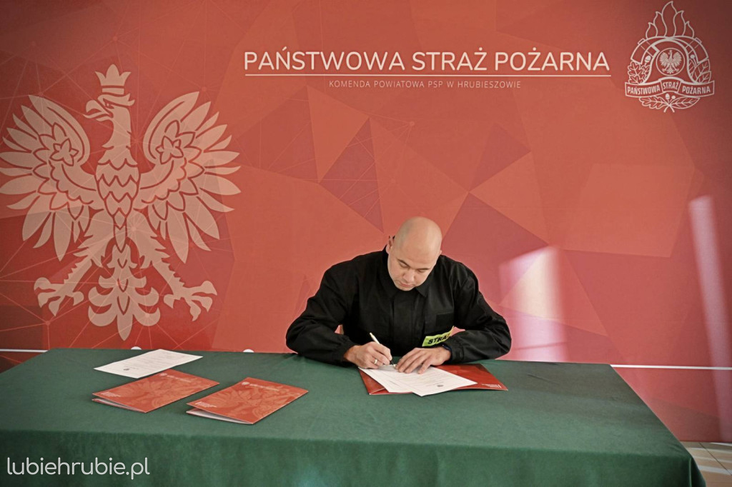 Uroczyste ślubowanie strażaków