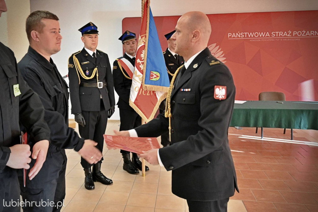 Uroczyste ślubowanie strażaków