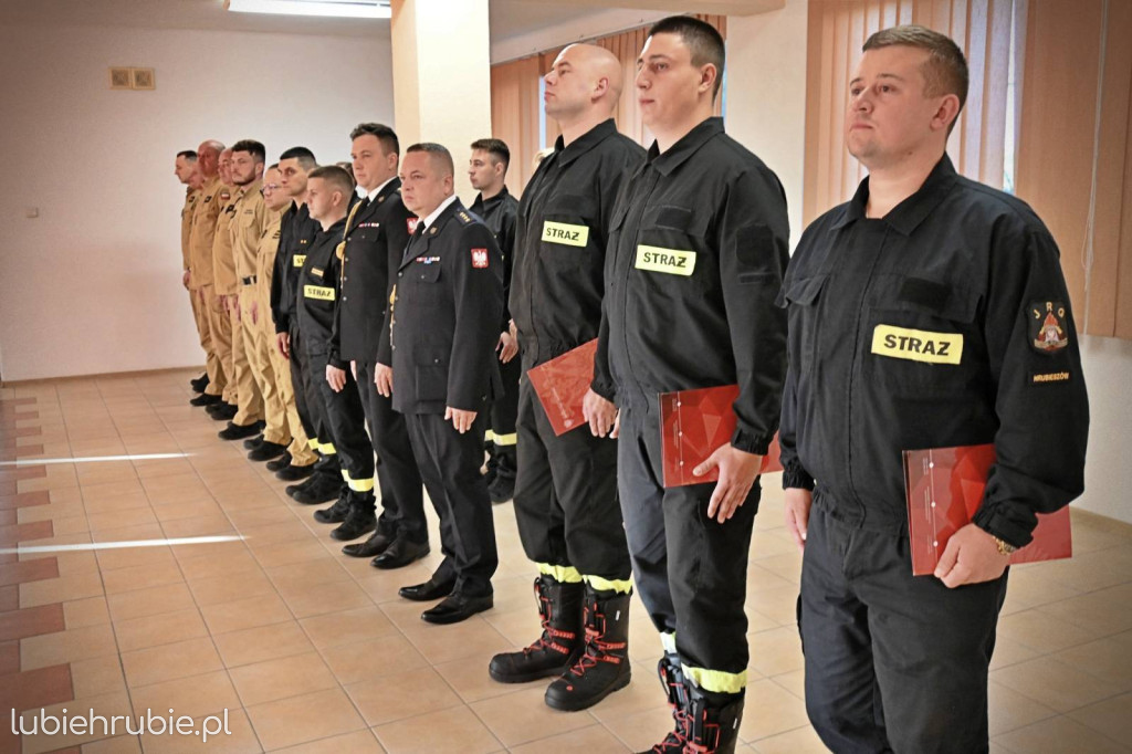 Uroczyste ślubowanie strażaków