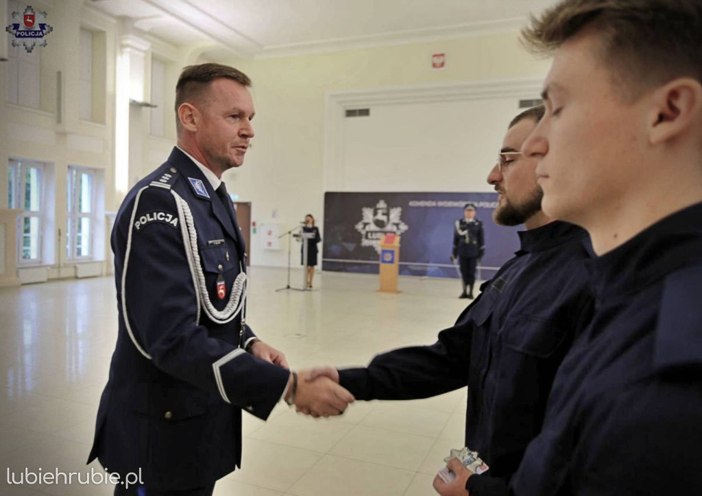 Ślubowanie nowych policjantów