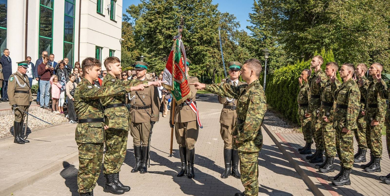 Ślubowanie nowo przyjętych funkcjonariuszy SG