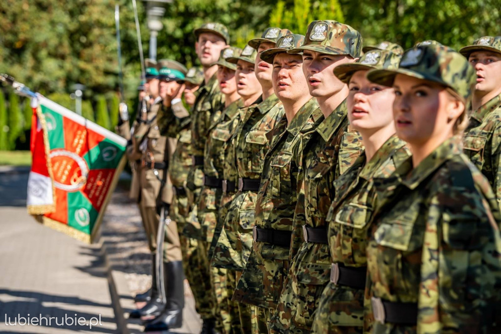 Ślubowanie nowo przyjętych funkcjonariuszy SG