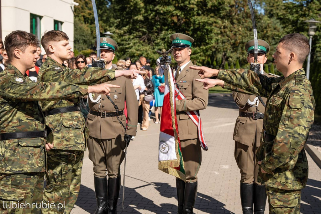 Ślubowanie nowo przyjętych funkcjonariuszy SG