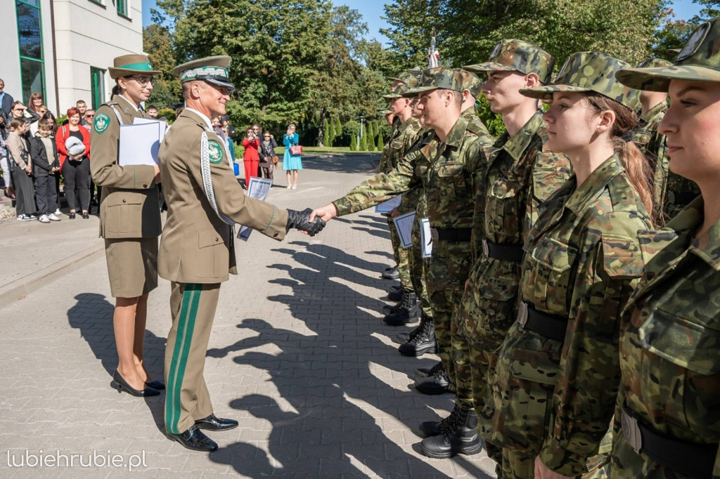 Ślubowanie nowo przyjętych funkcjonariuszy SG
