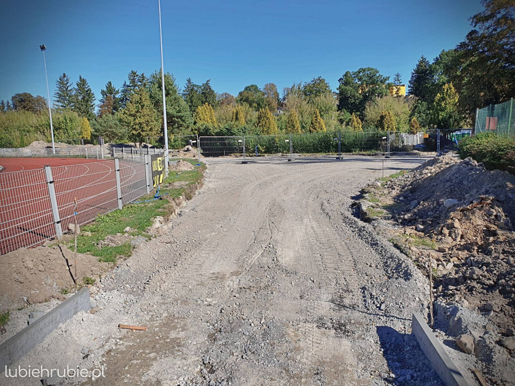 Hrubieszów: Prace przy rozbudowie HOSiR