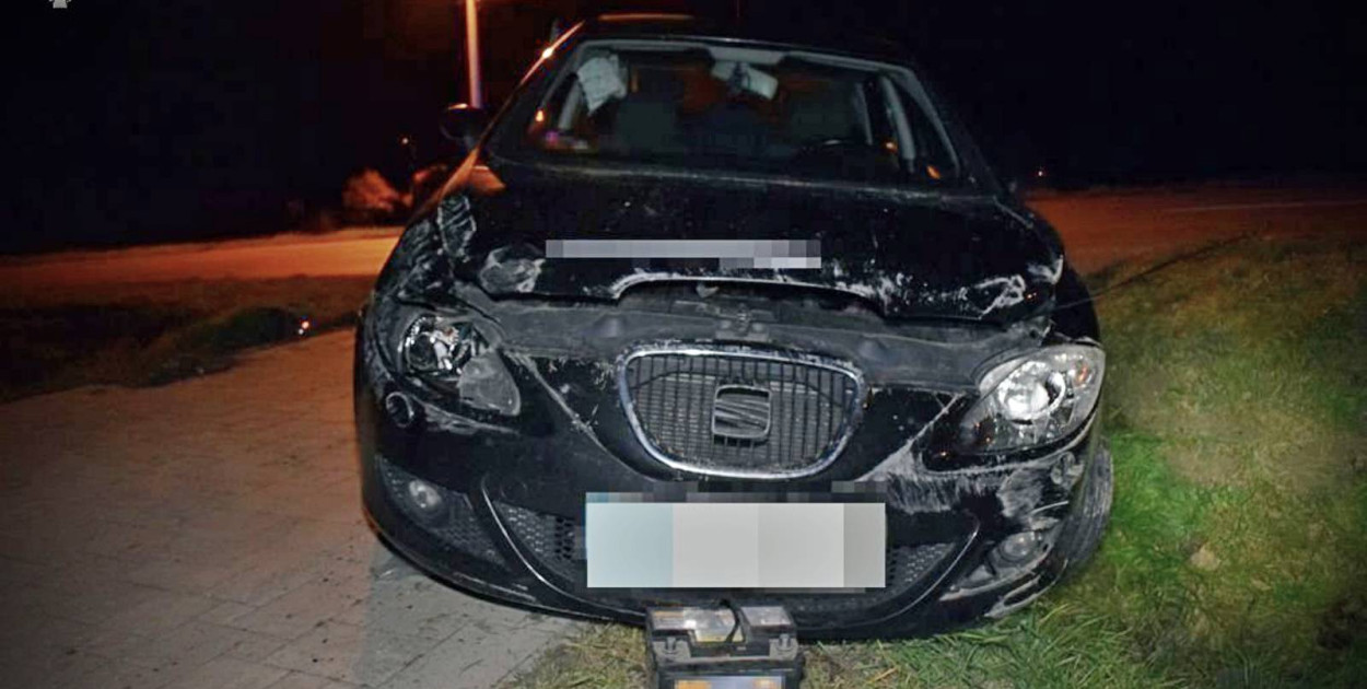 19-latek uderzył Seatem w przepust i dachował