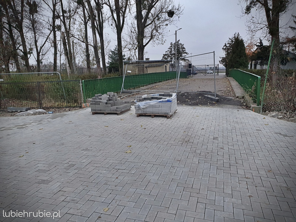 Prace przy rozbudowie HOSiR
