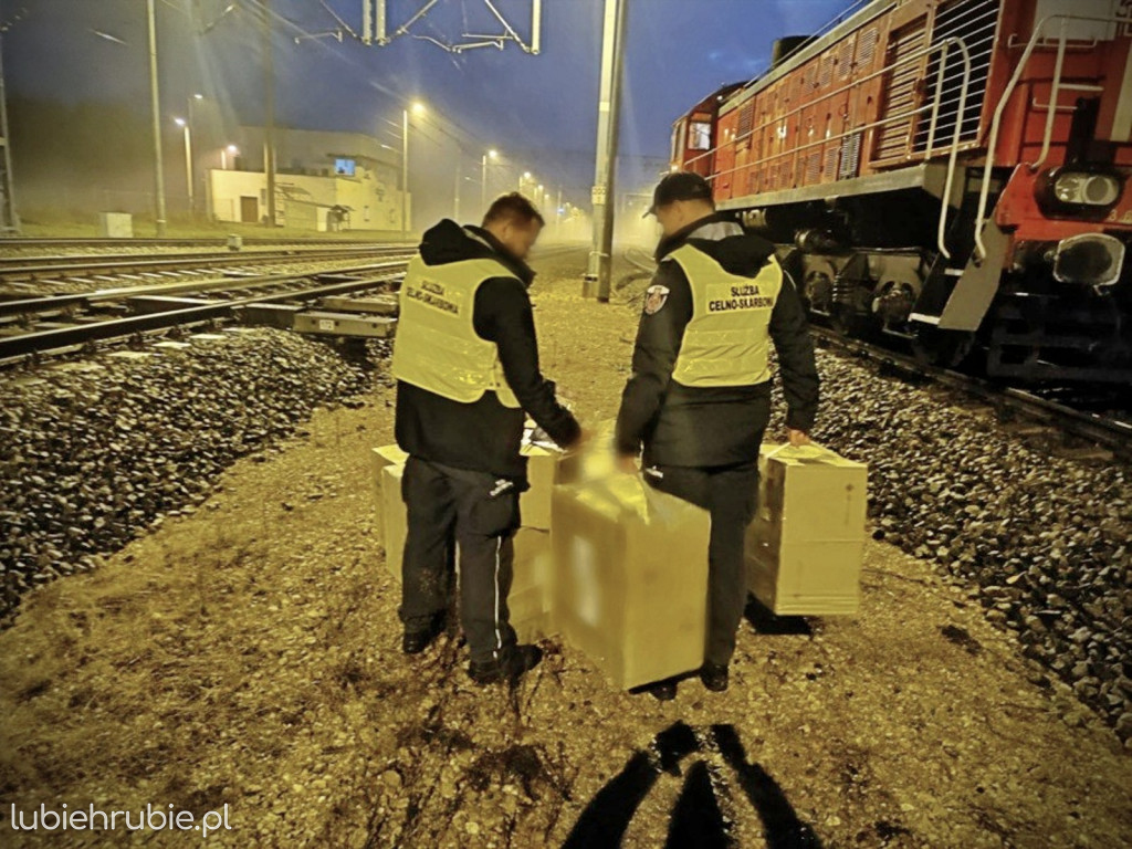 Celne trafienie w... 15 tys. paczek papierosów