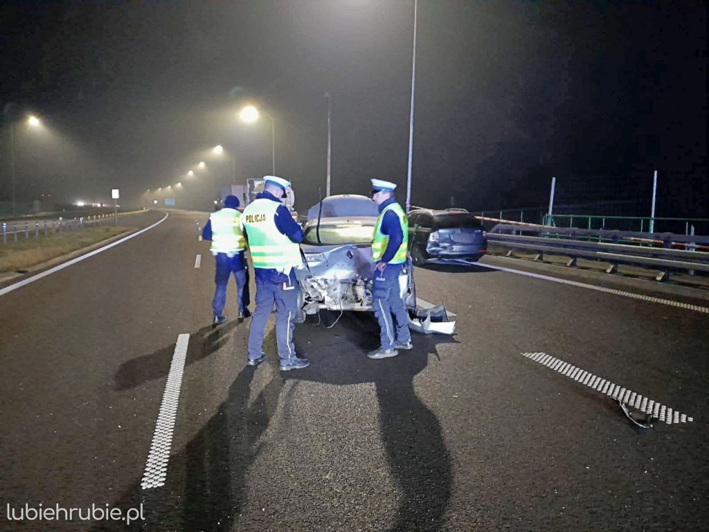 Karambol 18 pojazdów na S-19