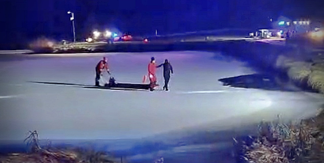 Uciekł przed policjantami na zamarznięty zbiornik wodny